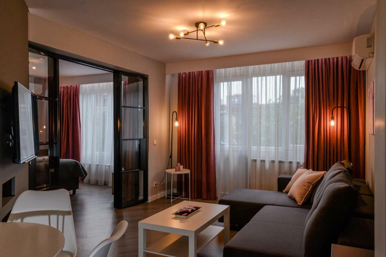 ROSÉ one bedroom designer apartment in city centre Sofia Extérieur photo